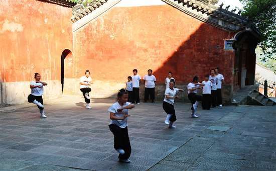 想练泰拳,南京地区能介绍个地点么?