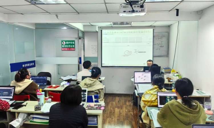 成都鵬業(yè)和廣聯(lián)達培訓