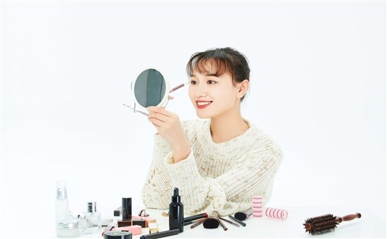 沈阳较好的化妆培训学校是哪家，费用贵不贵呢